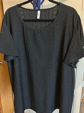 Allegrace Black Eyelet Short Sleeve Tunic Blouse